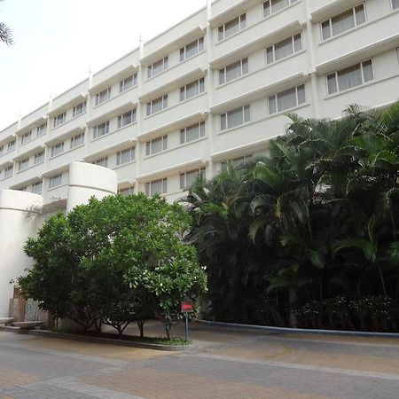 Ellaa Hotel Gachibowli Гайдарабад Екстер'єр фото
