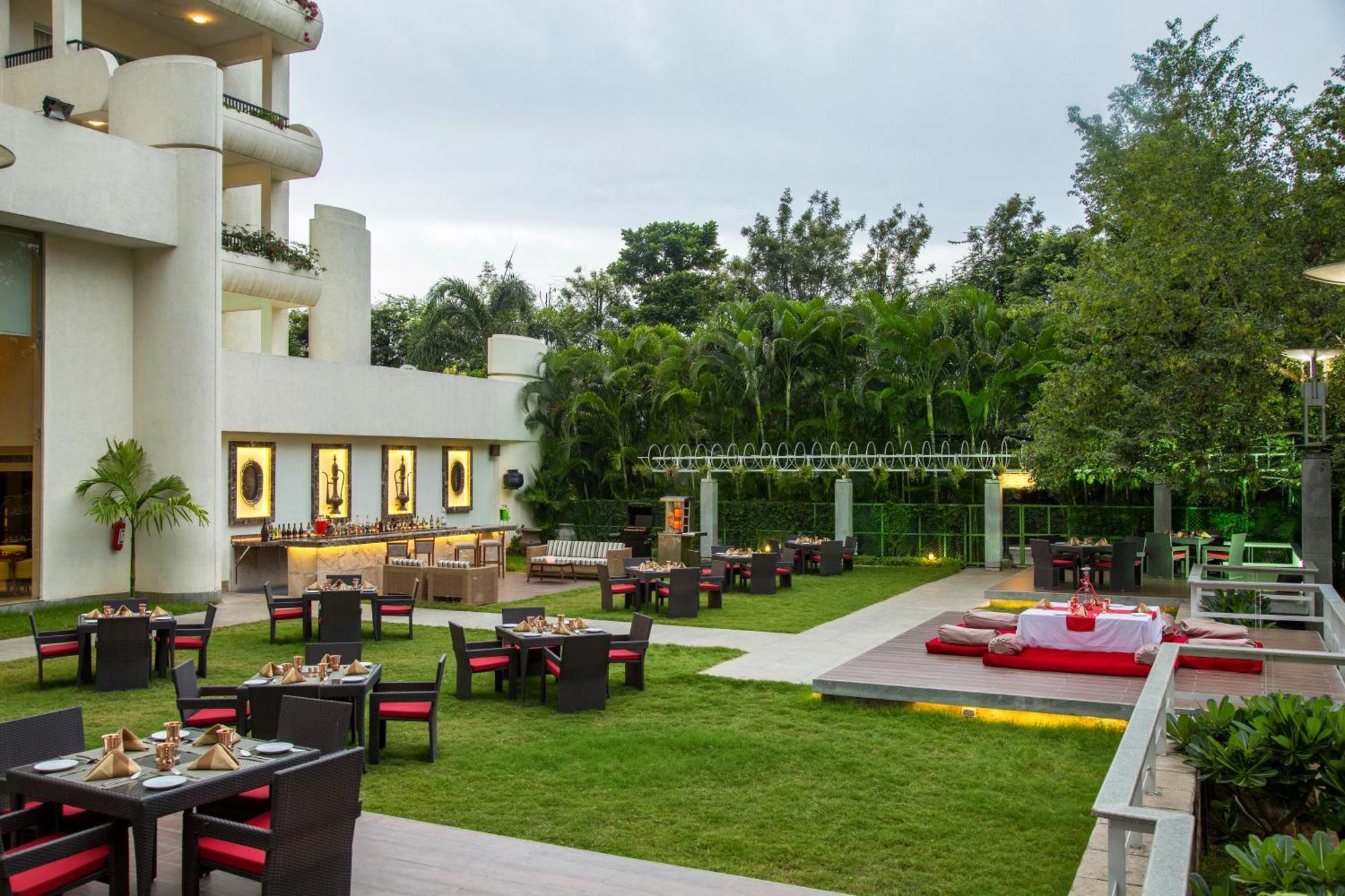 Ellaa Hotel Gachibowli Гайдарабад Екстер'єр фото